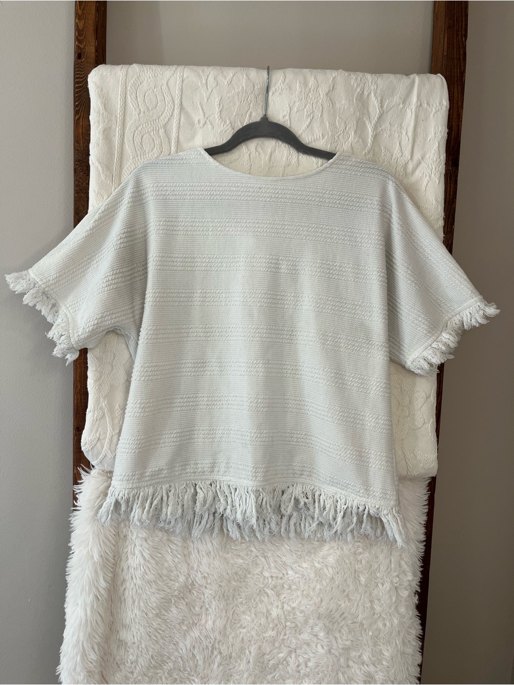 L Love Boho Textured Knit Fringe Hem Short Sleeve Sweater - Cream